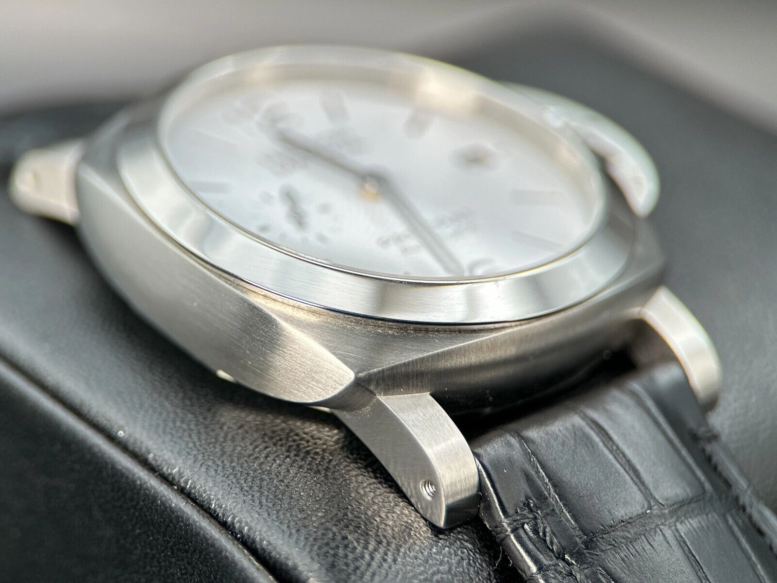 Panerai Luminor Marina Quaranta PAM01271 Steel White Dial 40mm Watch - 2021