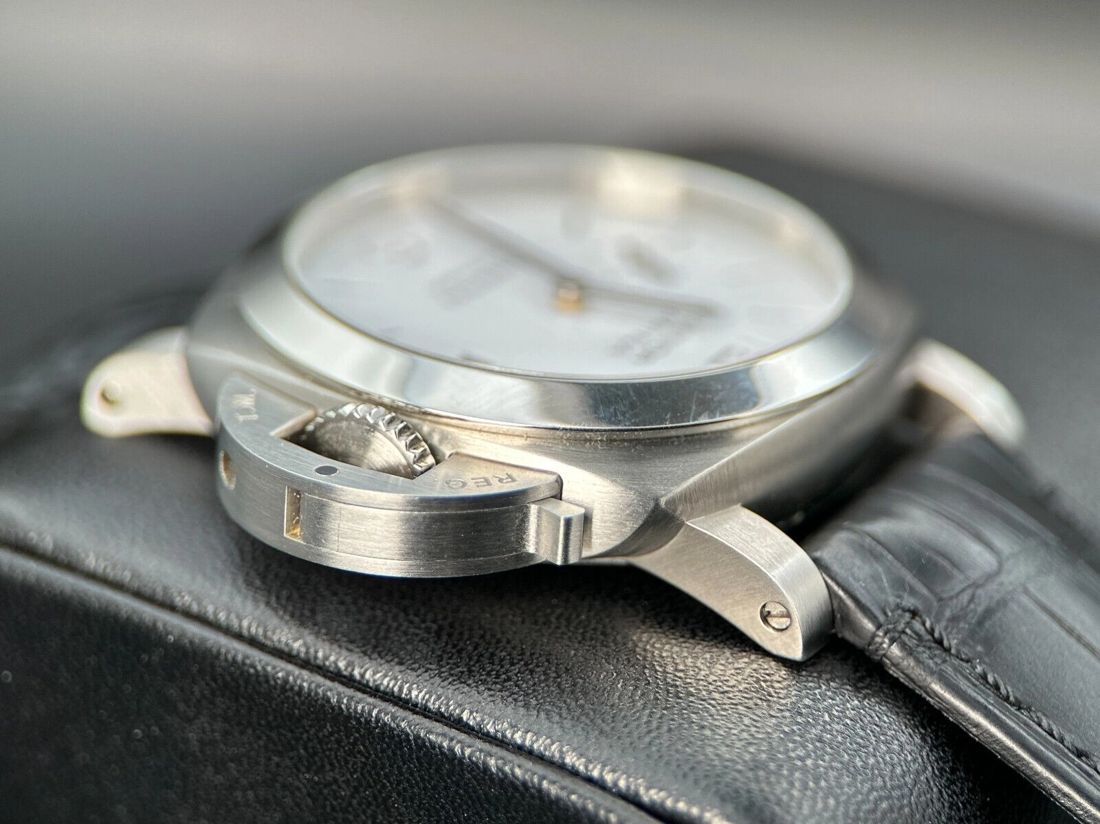 Panerai Luminor Marina Quaranta PAM01271 Steel White Dial 40mm Watch - 2021