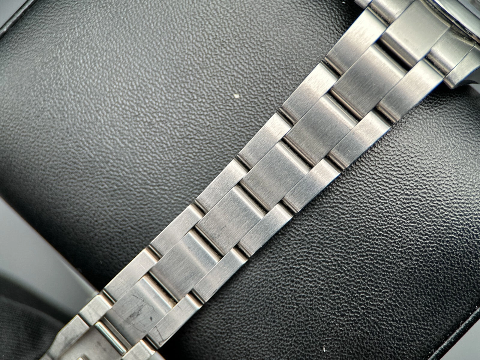 Rolex Oyster Perpetual 31mm 177200 Black Dial Automatic Watch - 2012