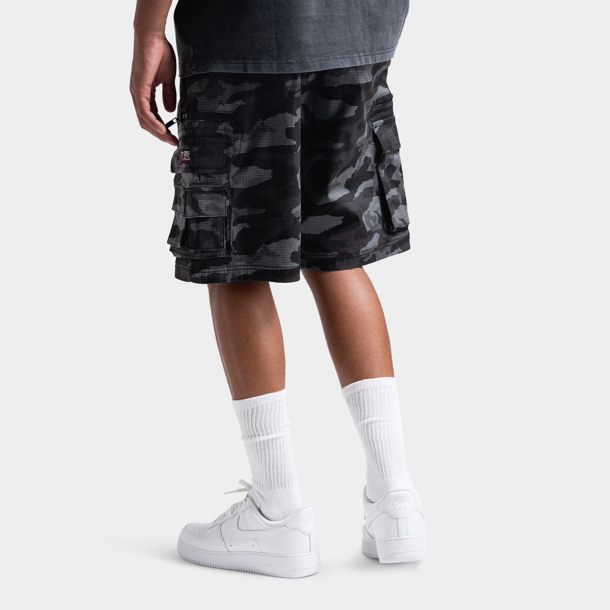 Supply & Demand Omega Cargo Shorts / Dark Camo