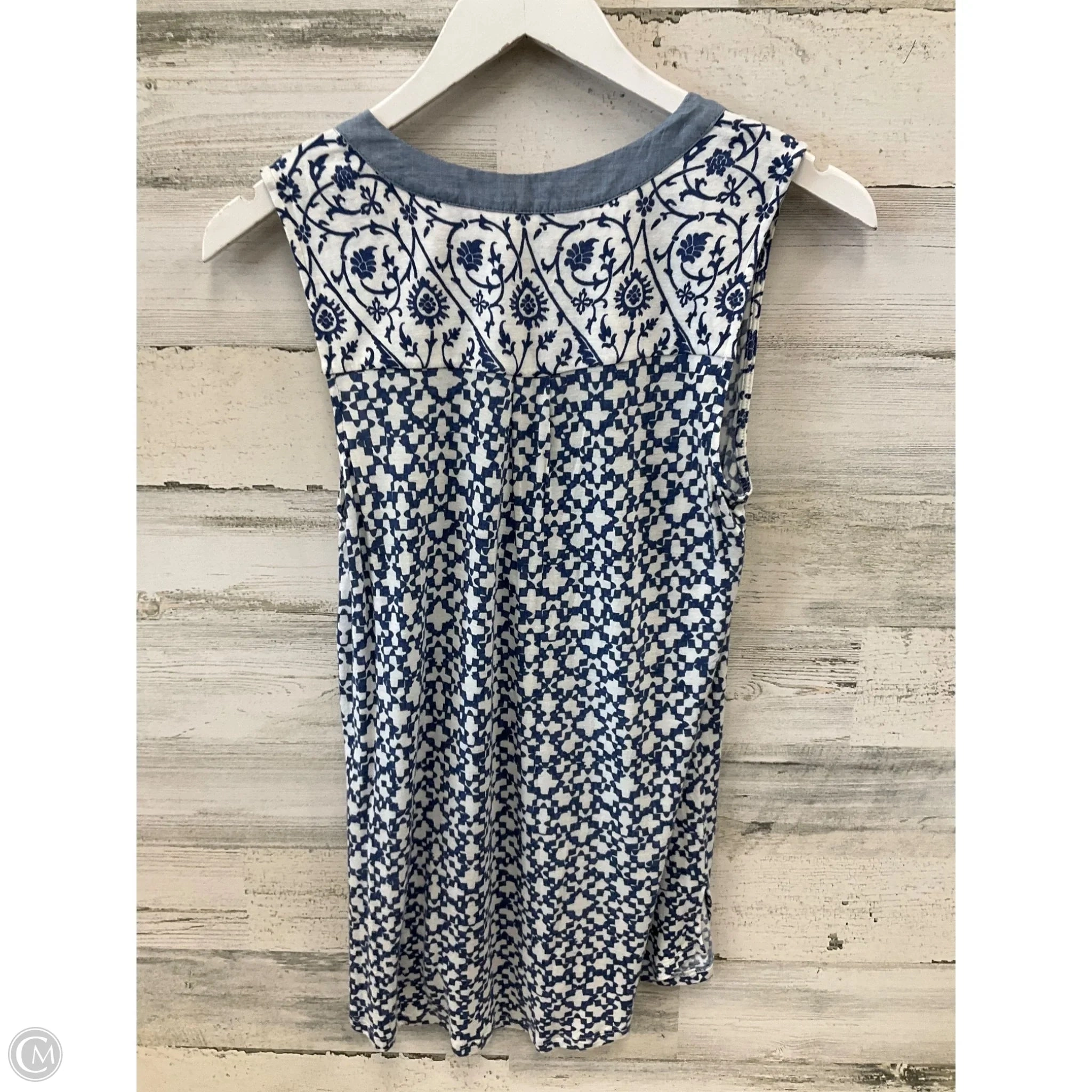 Top Sleeveless By A Common Thread In Blue & White, Size: S