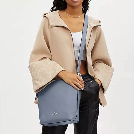 Val Duffle